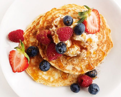 Oat Pancakes with Vanilla Spiced Ricotta and Berries